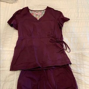 Maroon scrub set